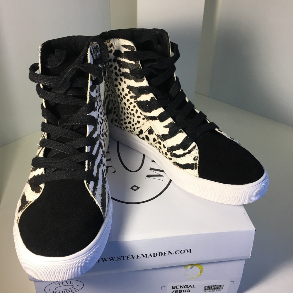 Steve Madden Animal Print Bengal Zebra  size 8 men or women 10